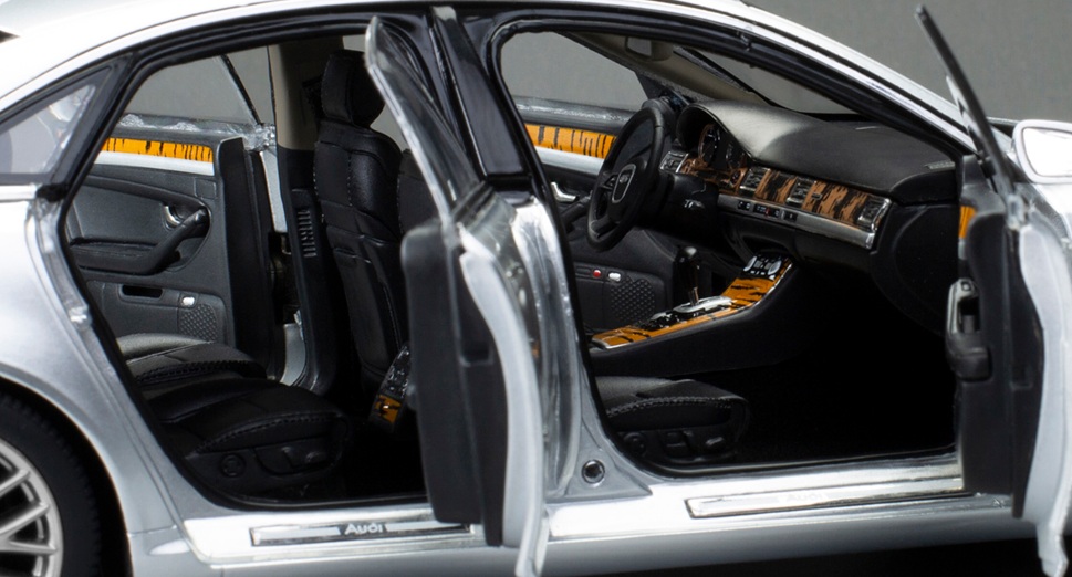 Audi A8 D3 4.2L TDi 2008 silver 1:18 Sun Star