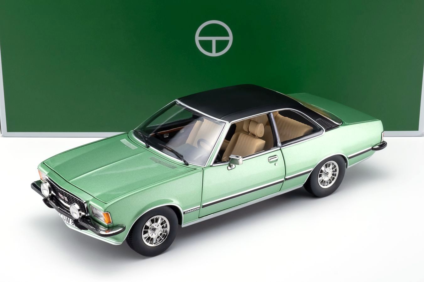 Opel Commodore B GS/E Coupé 1975 jade green metallic 1:18 Touring Modelcars