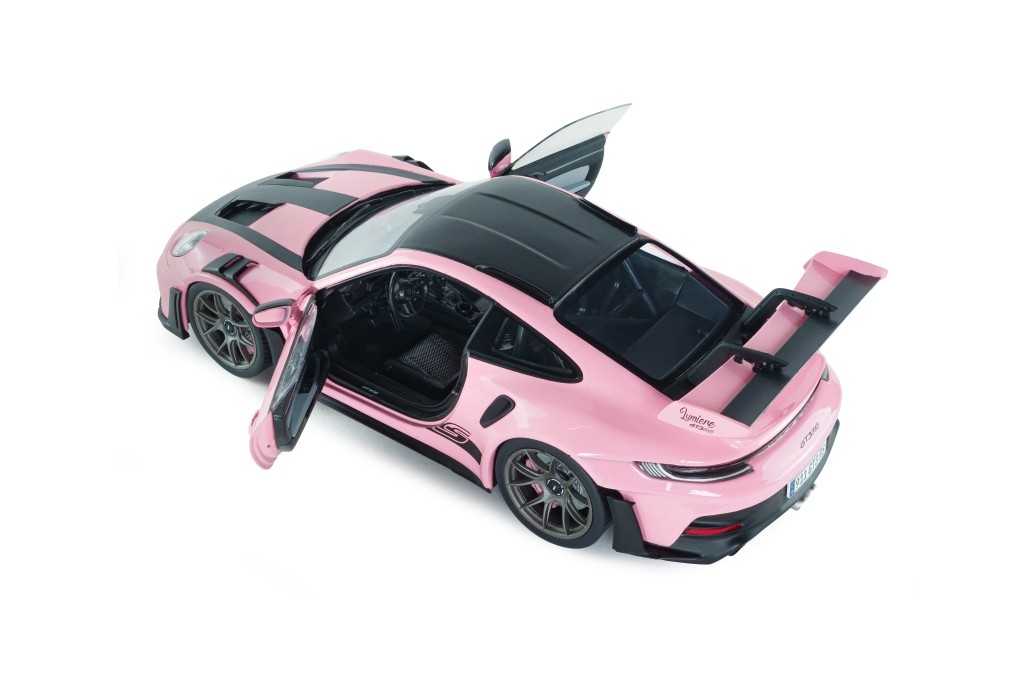 Porsche 911 GT3 RS Weissach Package 2024 pink 1:18 Solido