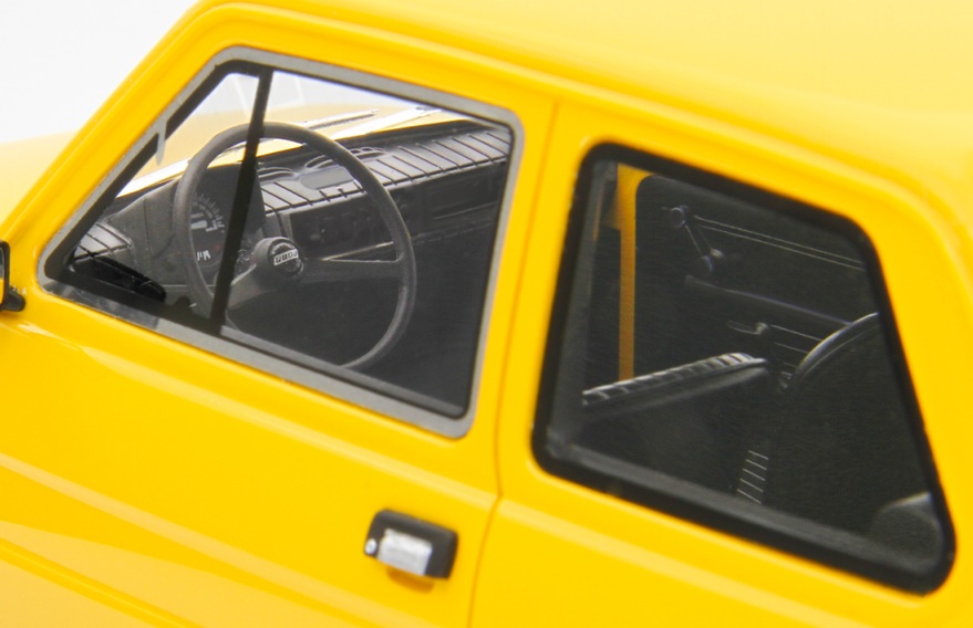 Fiat 126 Base 1976 yellow 1:18 Laudoracing Model