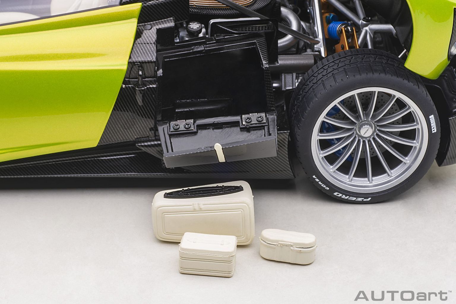 Pagani Huayra Roadster 2018 verde firenze 1:18 AUTOart