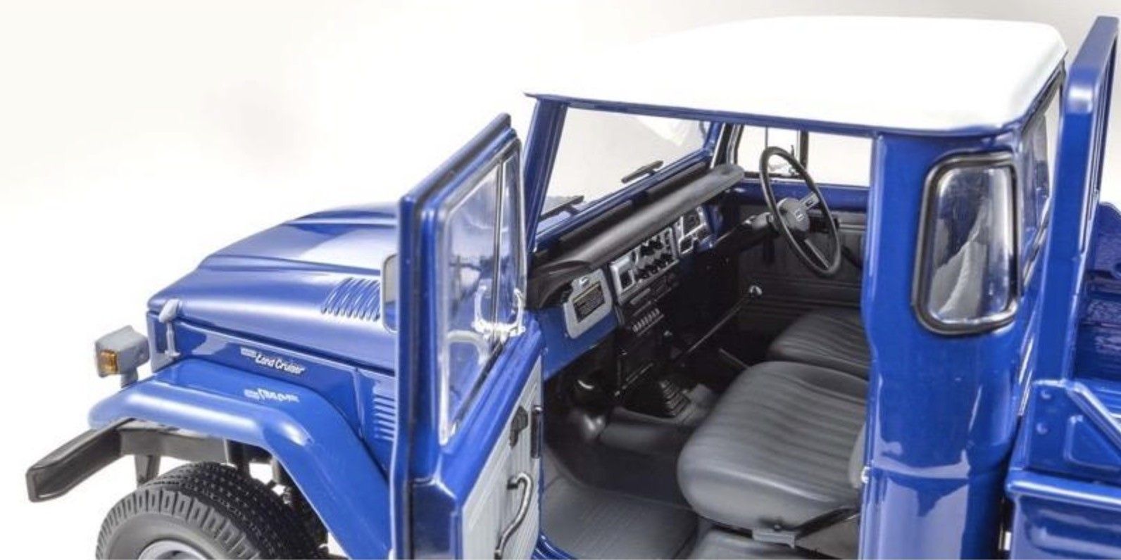 Toyota Land Cruiser 40 Pick-Up blue 1:18 Kyosho