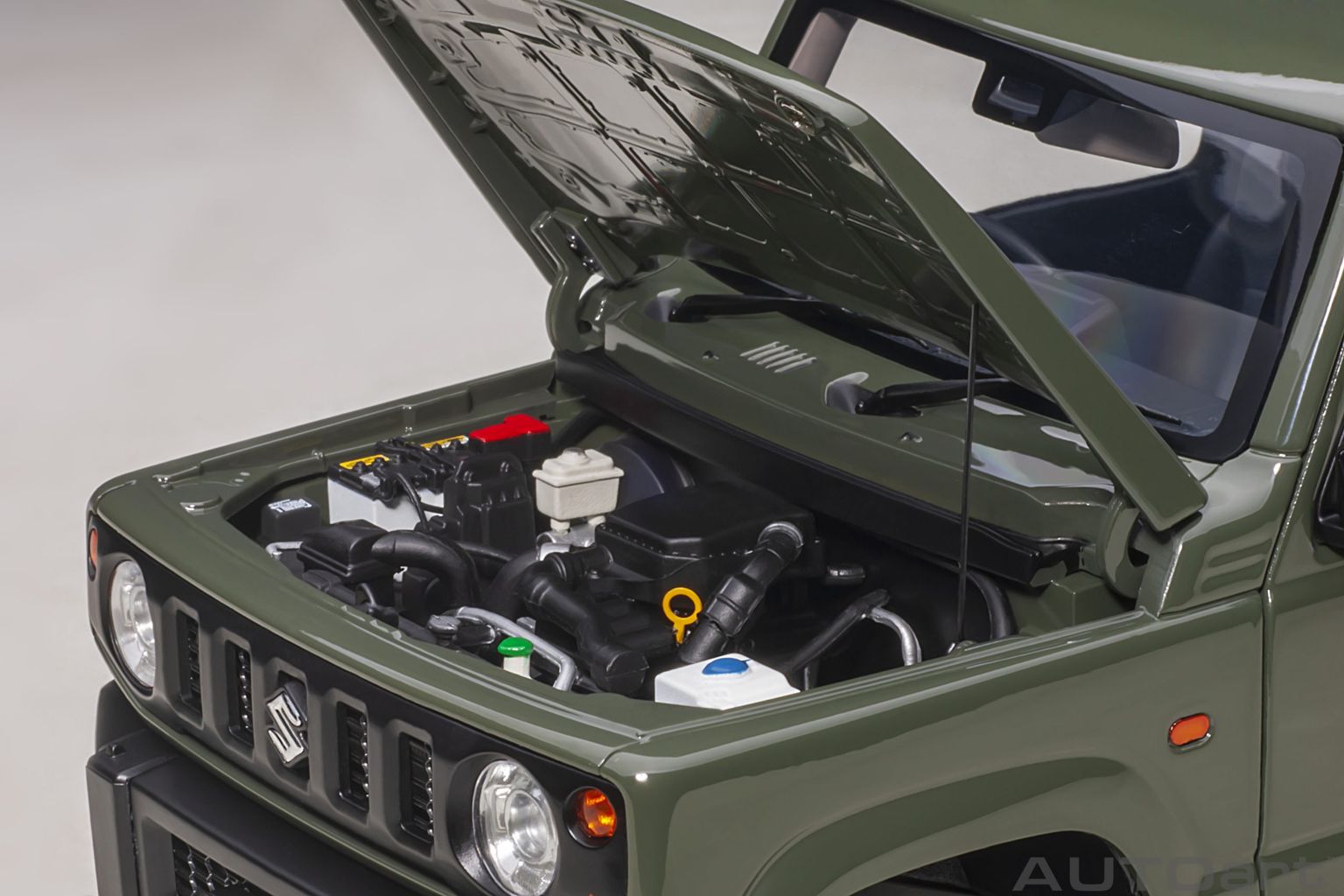 Suzuki Jimny JB64 RHD 2018 jungle green 1:18 AUTOart