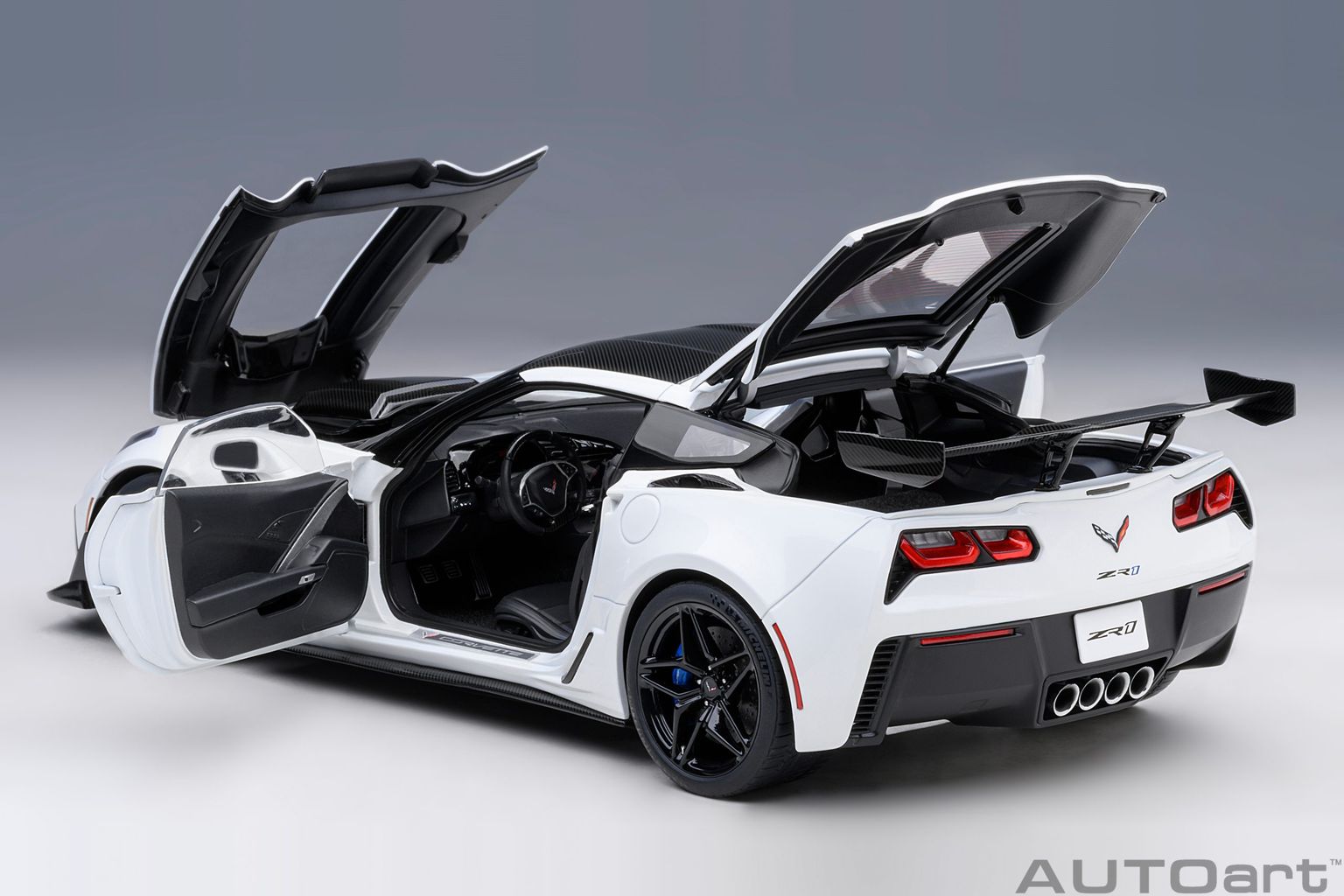 Chevrolet Corvette C7 ZR1 2019 arctic white 1:18 AUTOart