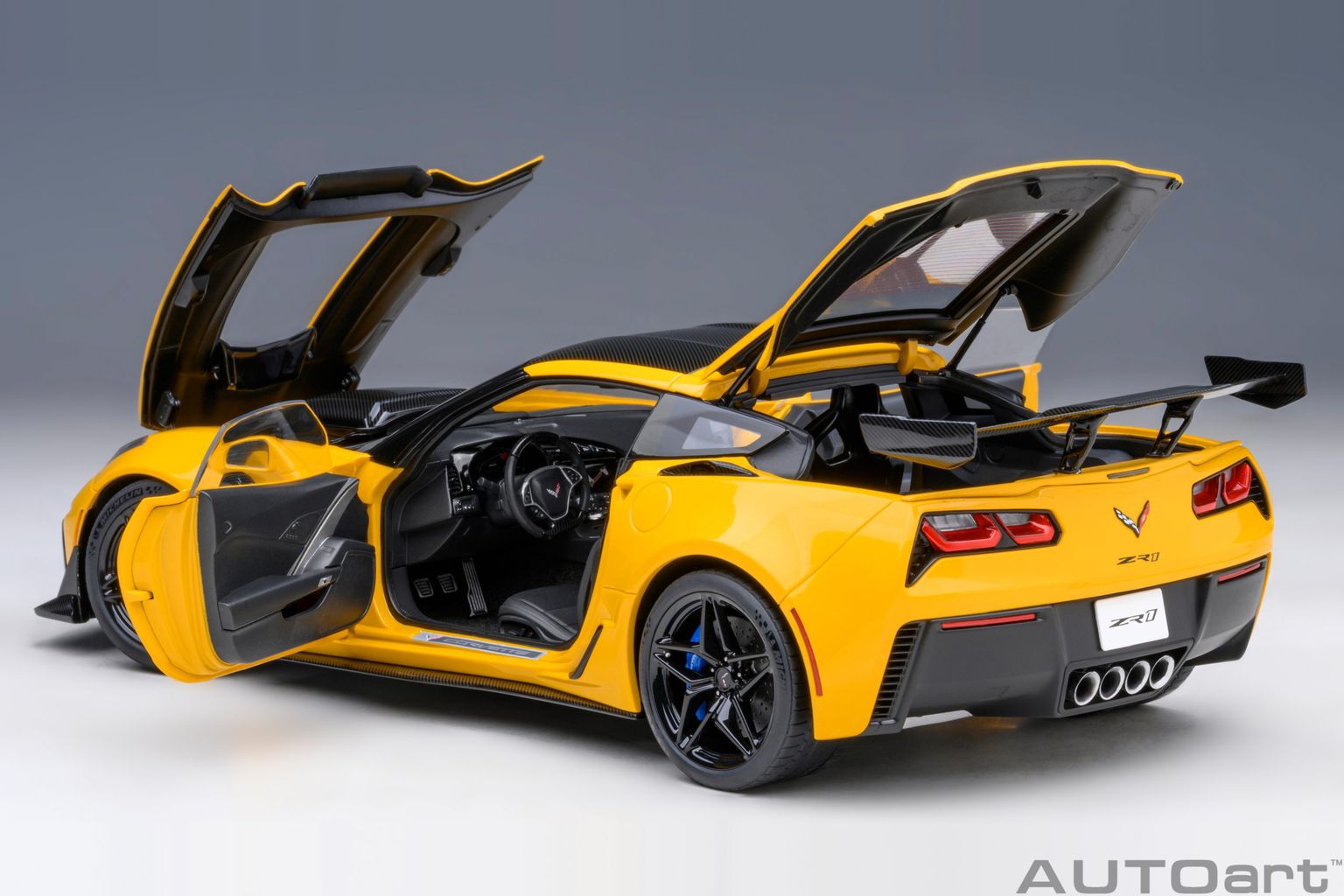 Chevrolet Corvette C7 ZR1 2019 Corvette Racing Yellow Tintcoat 1:18 AUTOart