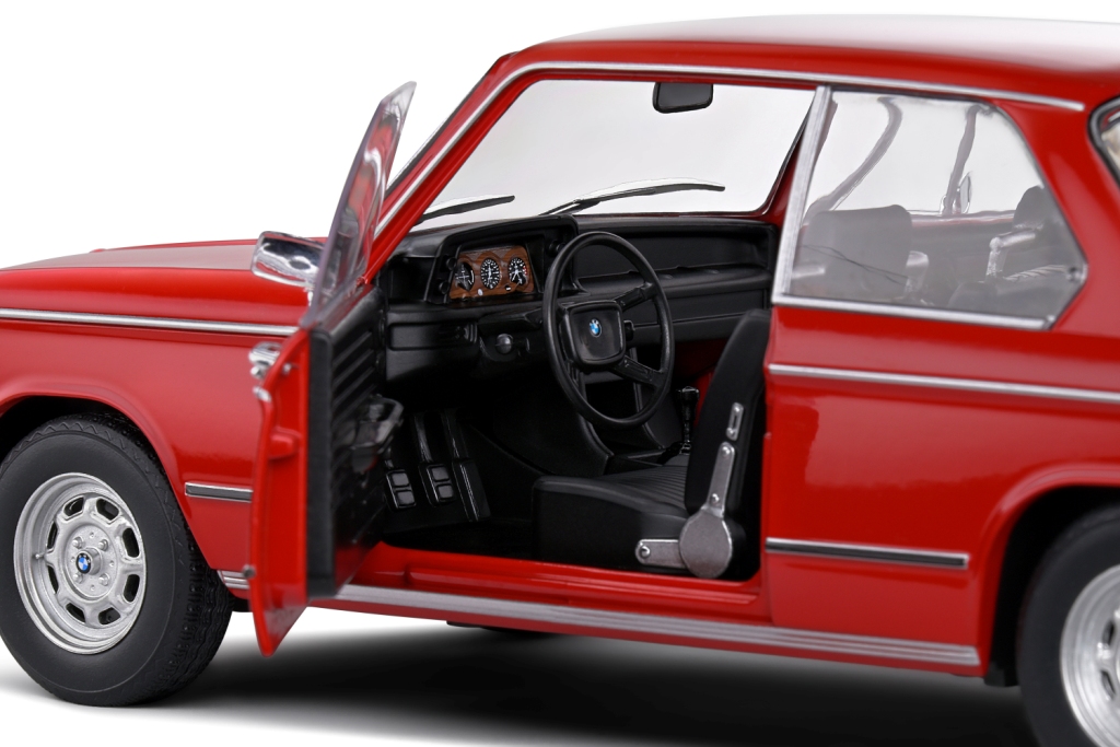 BMW 1602 1971 1:18 Solido