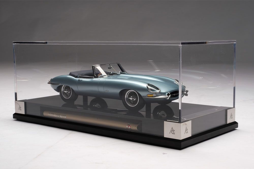 Jaguar E-Type Roadster 1961 blue 1:18 Amalgam
