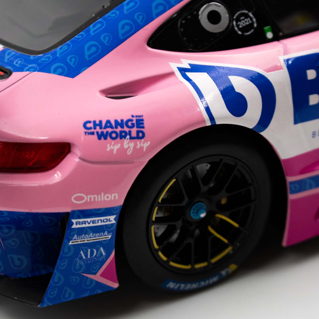 Mercedes-AMG GT3 EVO Maximilian Götz #4 HRT DTM CHampion 2021 1:18 Ixo Models