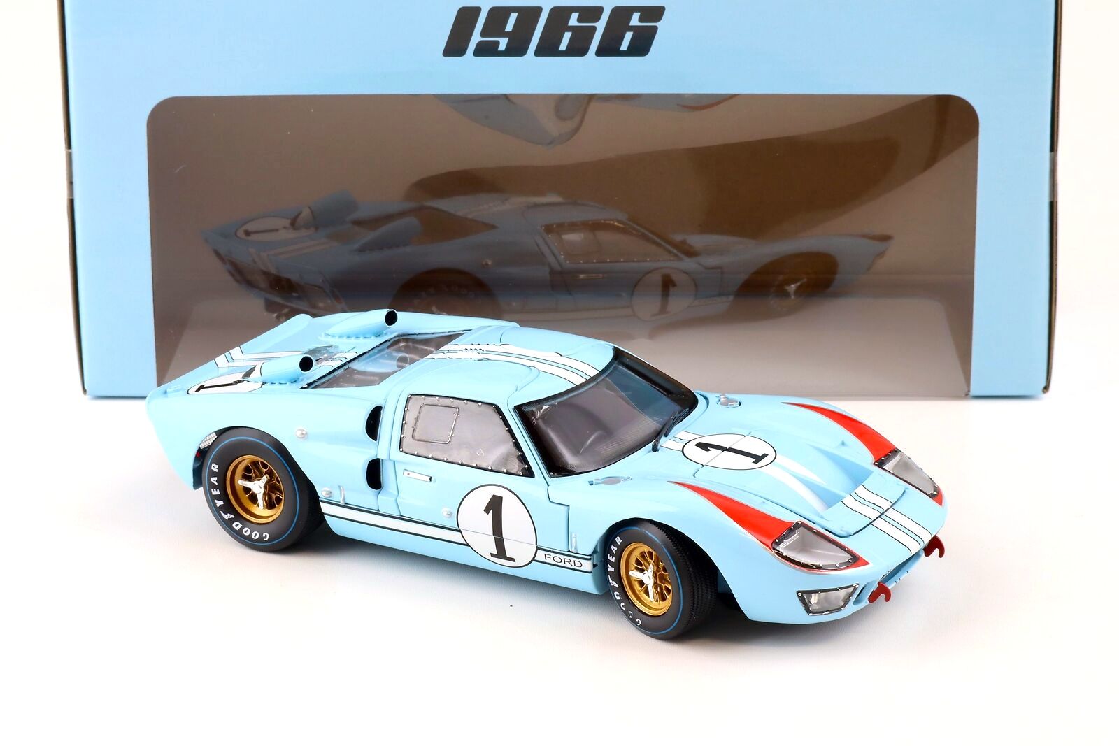 Ford GT 40 MK II #1 Miles/Hulme Le Mans 1966 1:18 Shelby Collectibles