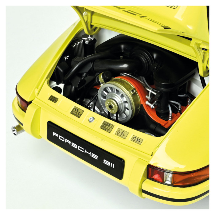 Porsche 911 RS 2.7 yellow/black 1:8 Ixo Models
