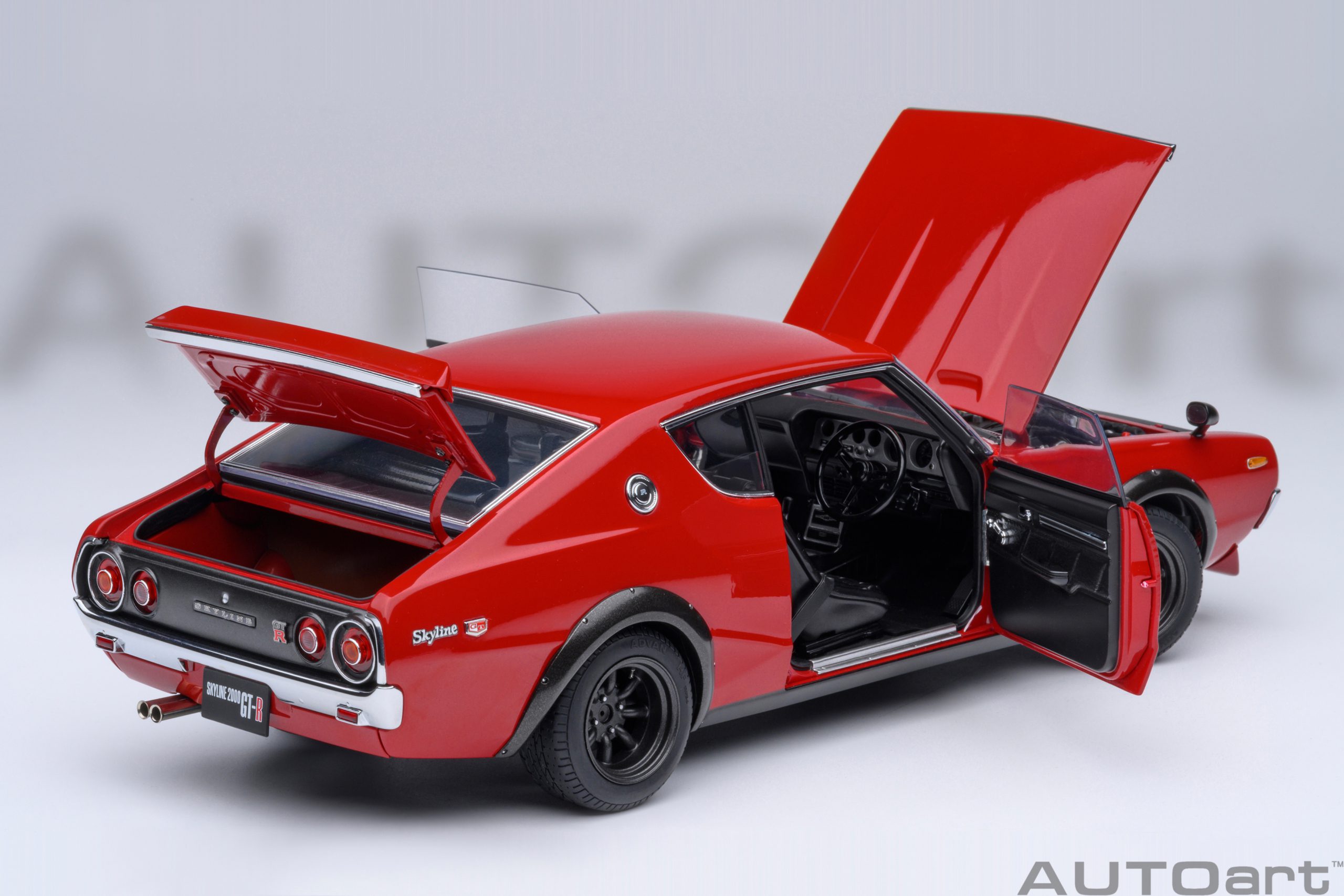 Nissan Skyline 2000 GT-R 1973 Tuned Version red 1:18 AUTOart