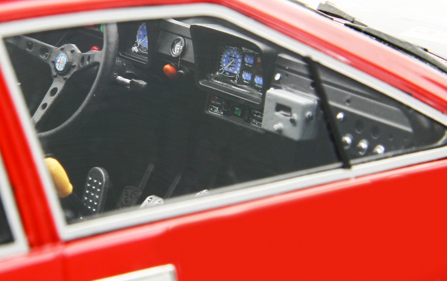 Alfa Romeo Alfetta Gr.2 Autodelta Rally Muletto 1975 1:18 Laudoracing Model