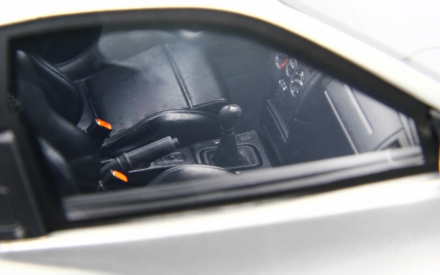 Fiat Coupé 2.0 20v Turbo Plus 1999 white metallic 1:18 Laudoracing Model