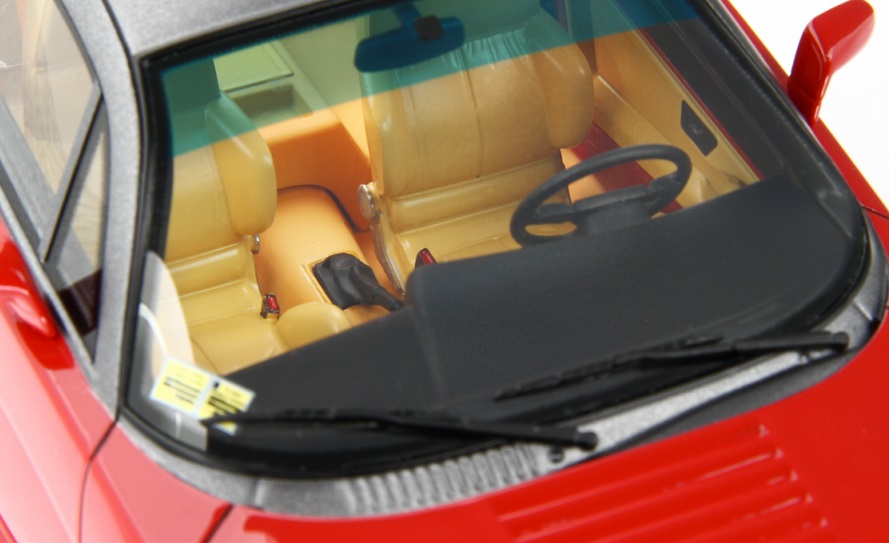 Alfa Romeo SZ (Es 30) 1989 red metallic 1:18 Laudoracing Model