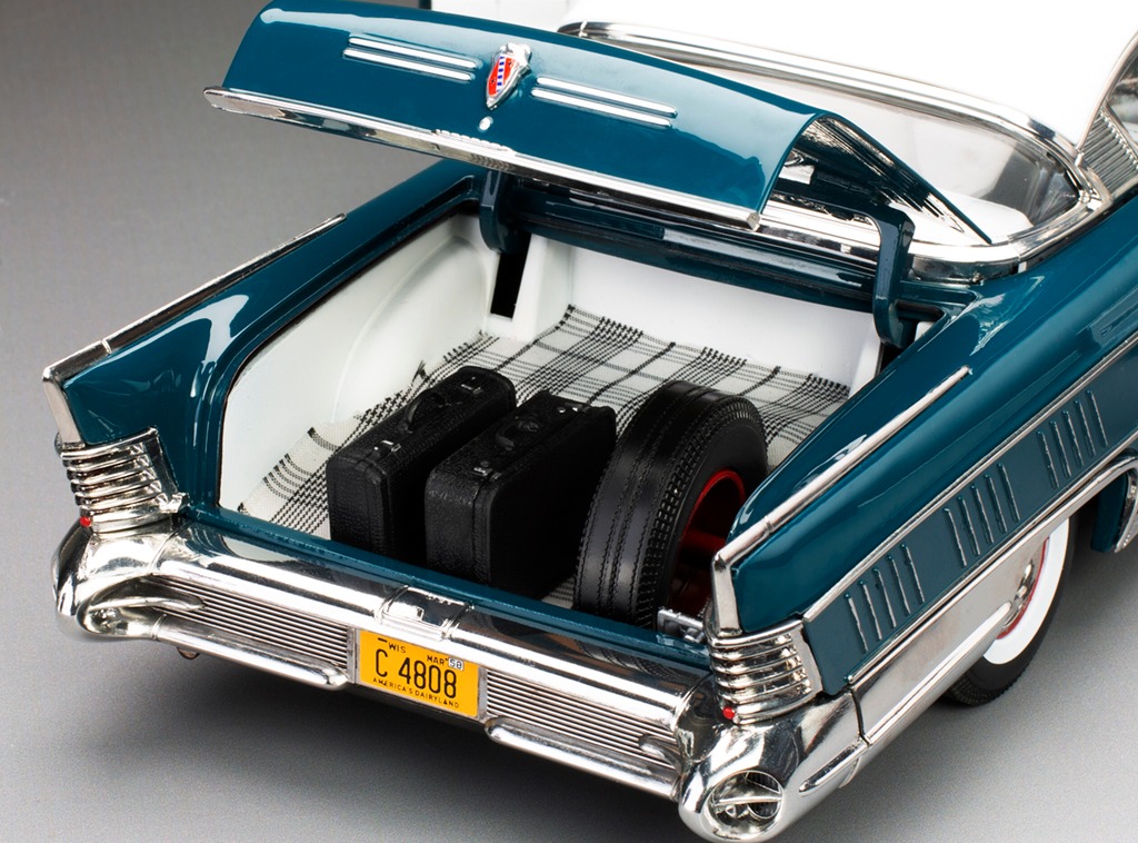 Buick Limited Riviera coupe *platinum collection* 1958 glacier white/dark turquoise poly 1:18 Sun Star