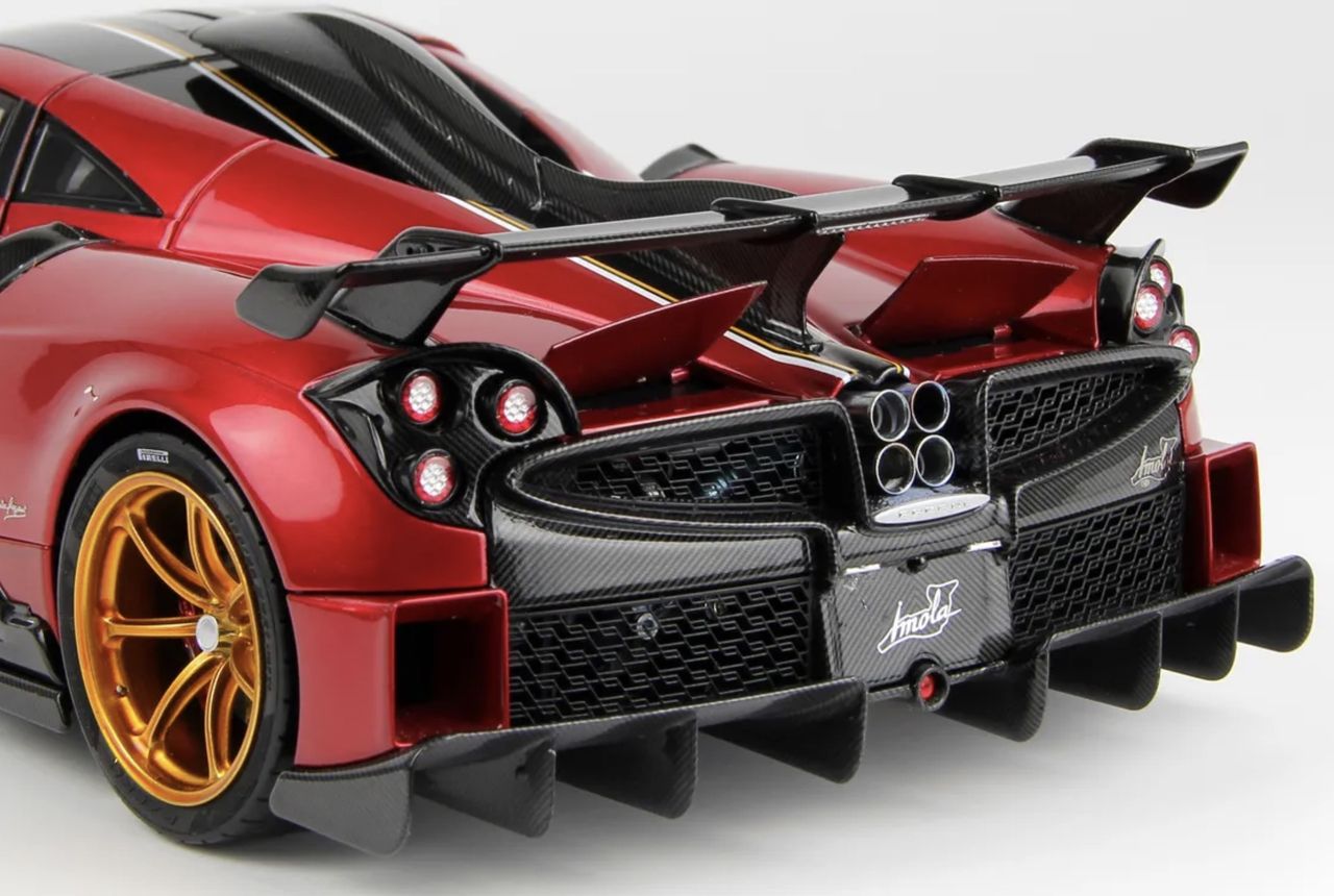 Pagani Imola Coupe red 1:18 LCD Model