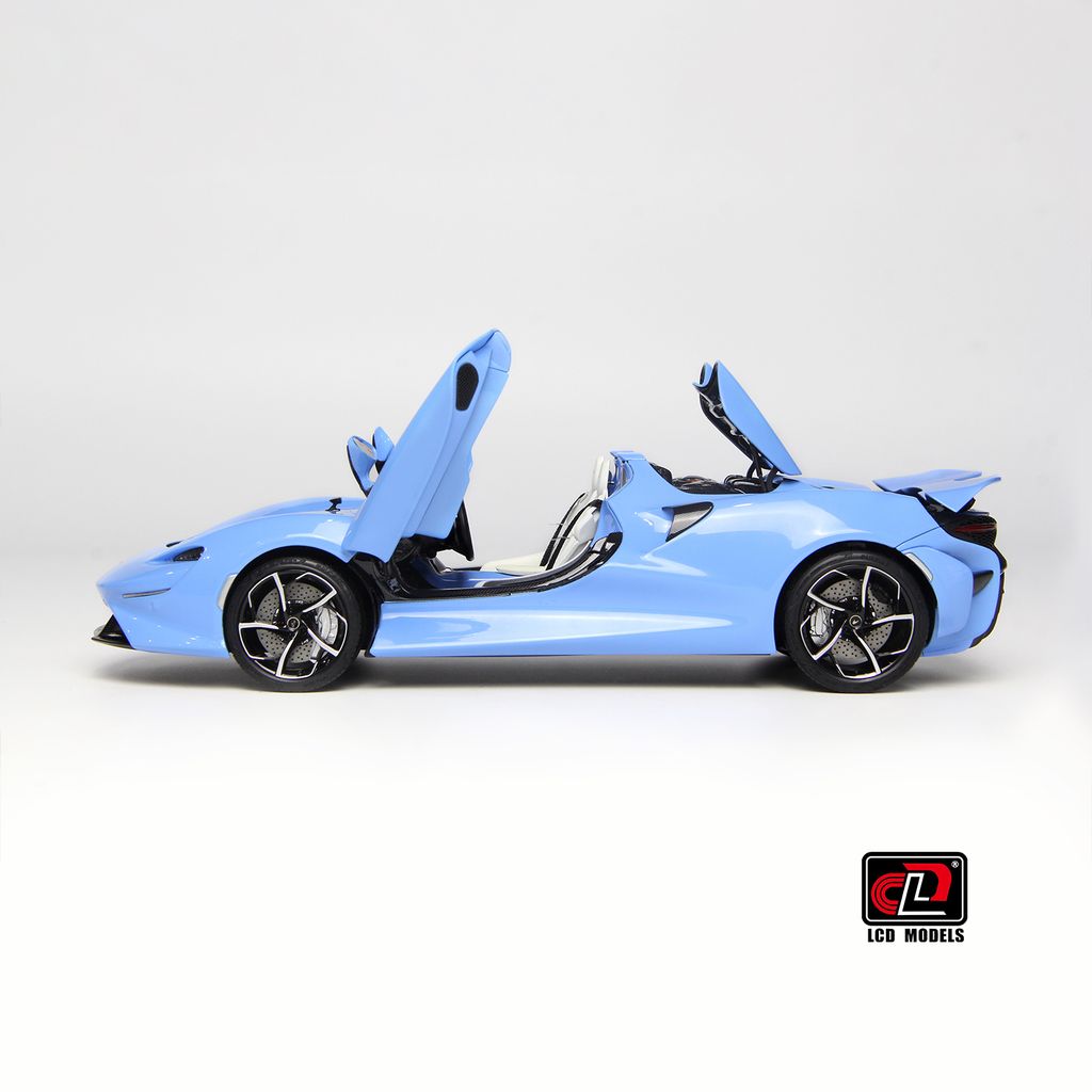 McLaren Elva blue 1:18 LCD Model