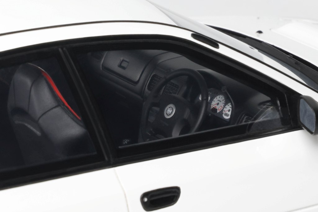 Subaru Impreza WRX Type RA Sti 2000 Pure White 1:18 OttOmobile