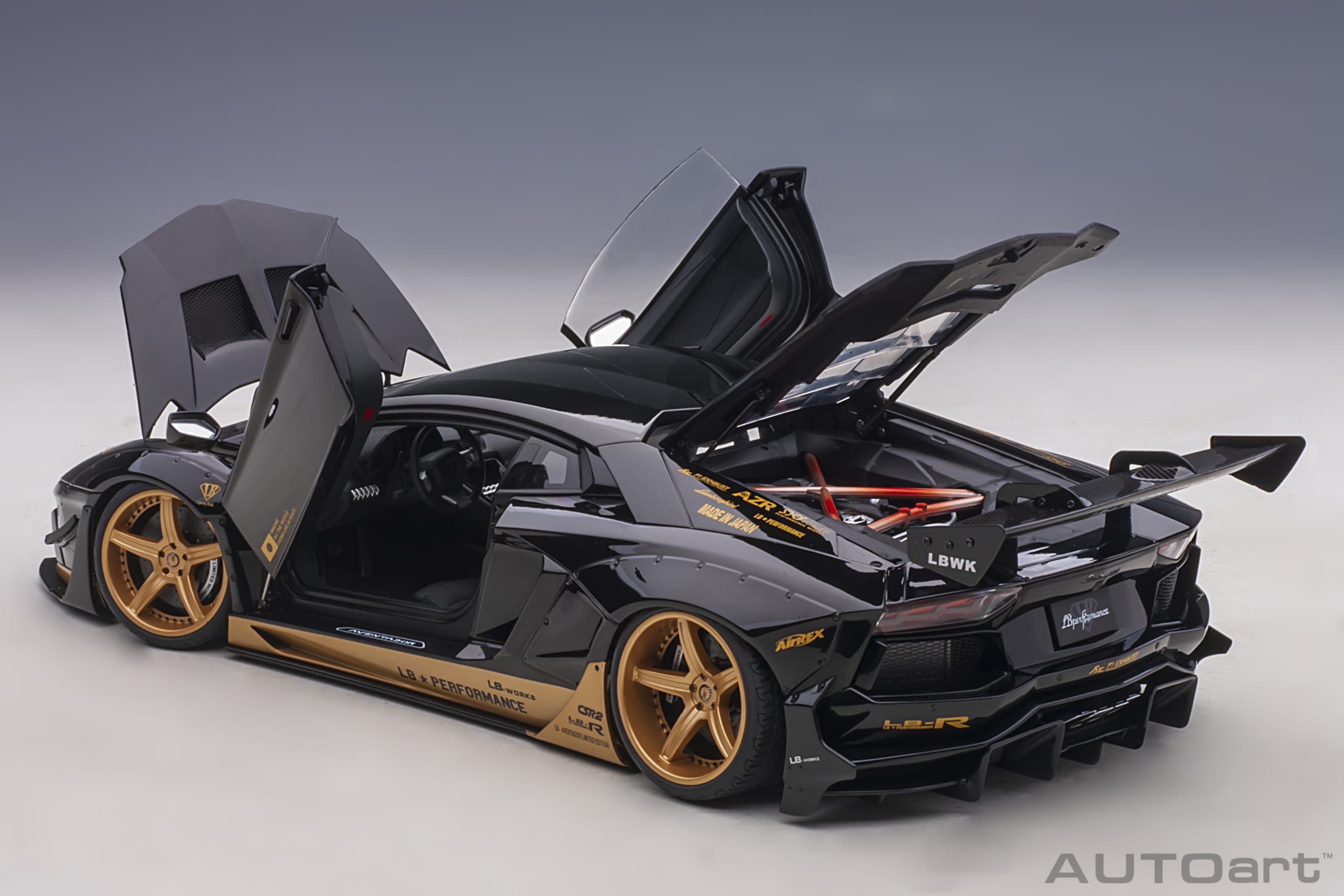 LB-Works Lamborghini Aventador Limited Edition gloss black/gold accents 1:18 AUTOart