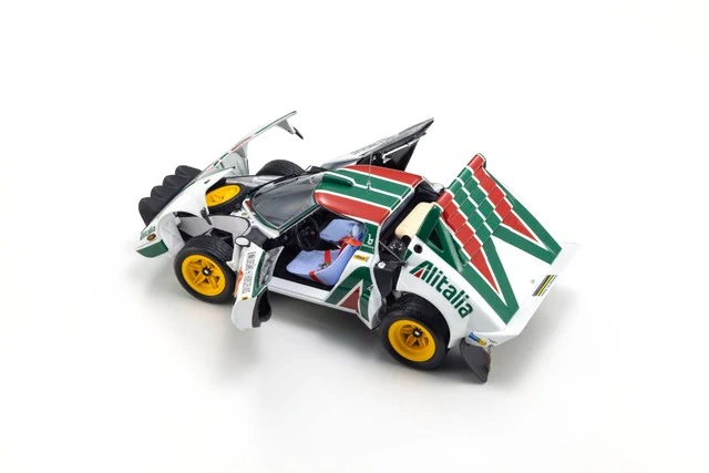 Lancia Stratos HF Alitalia #4 Waldegaard/Thorszelius Winner Rally Sanremo 1976 night version 1:18 Kyosho