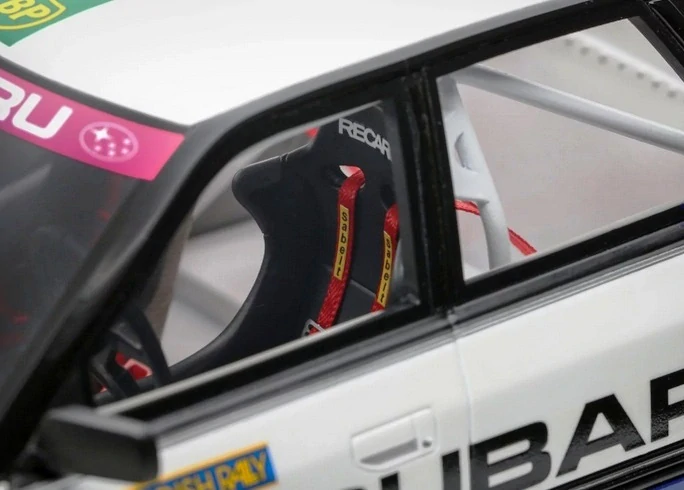 Subaru Legacy RS Gr.A #7 McRae/Ringer Sweden Rallye 1992 1:18 OttOmobile