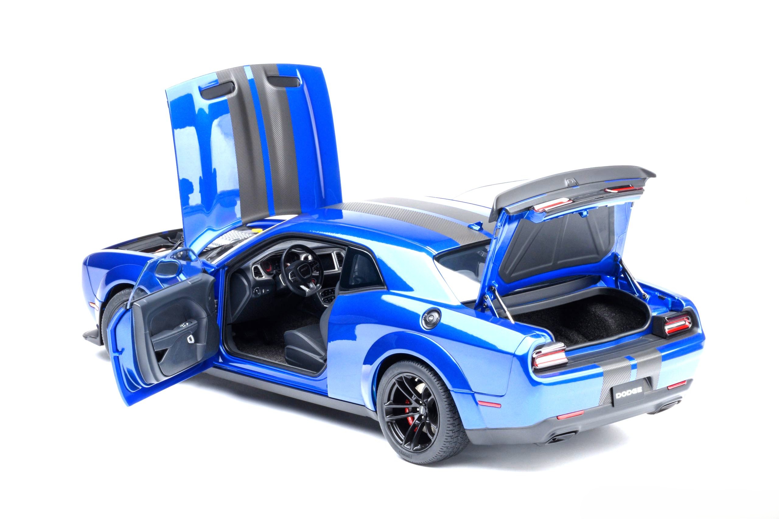 Dodge Challenger SRT Jailbreak 2022 blue 1:18 AUTOart