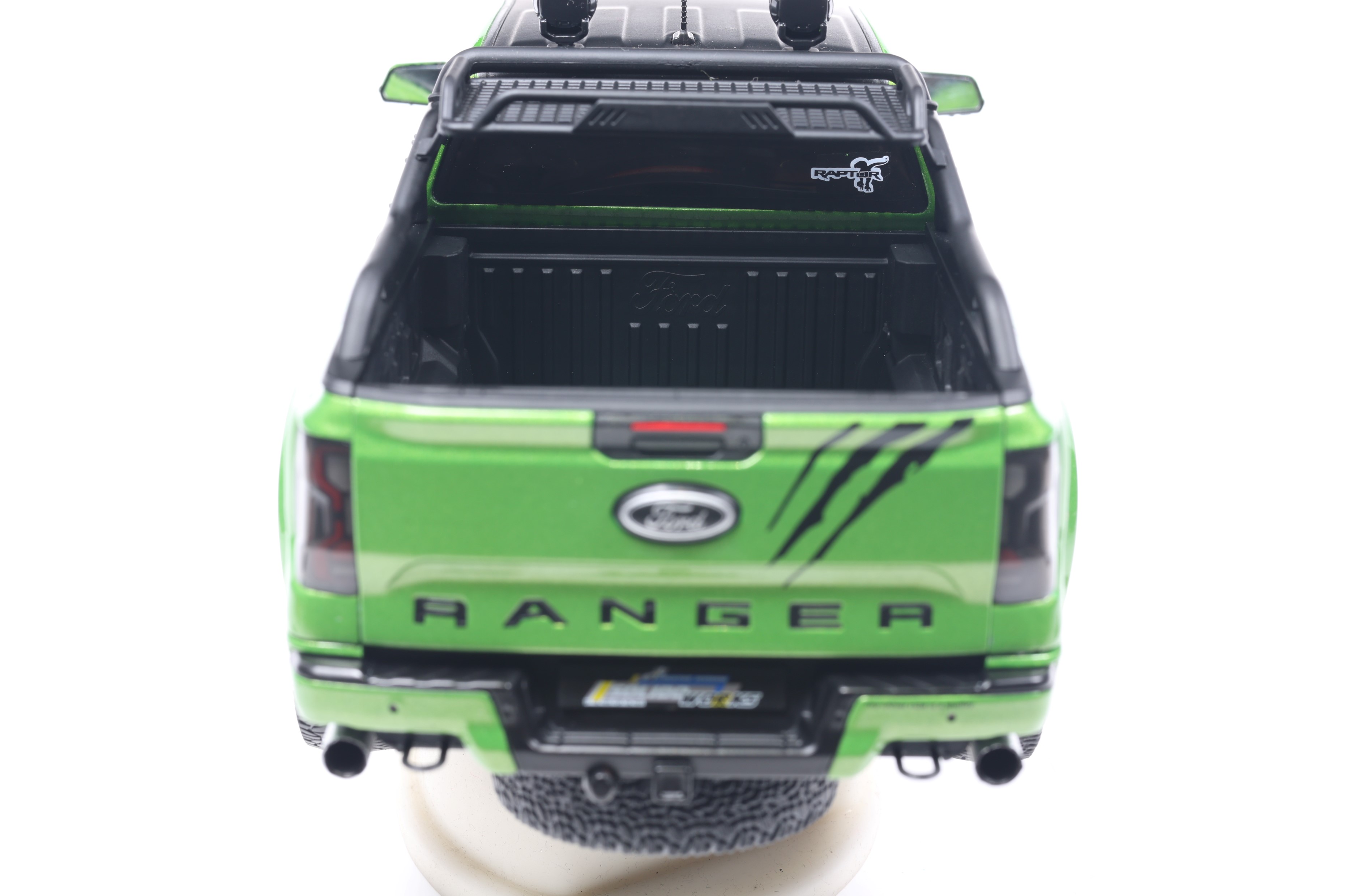 Ford Ranger Raptor 2024 green metallic 1:18 Solido