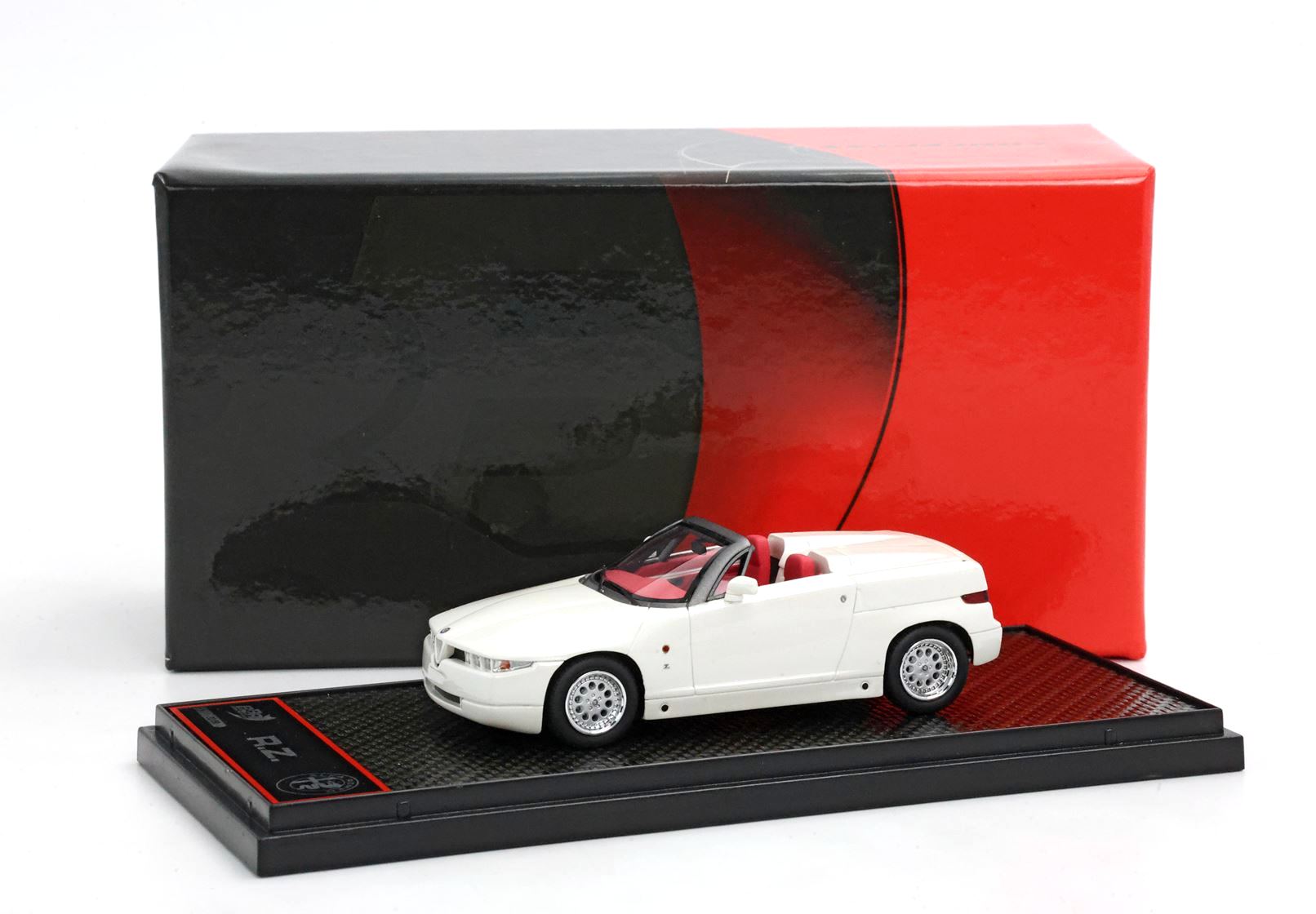 Alfa Romeo RZ Roadster Pearl White 1:43 B.B.R.