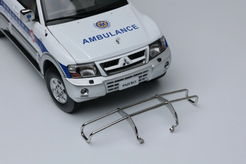 Mitsubishi Pajero V73 Shanghai Medical Emergency Center 1:18 Sun Star