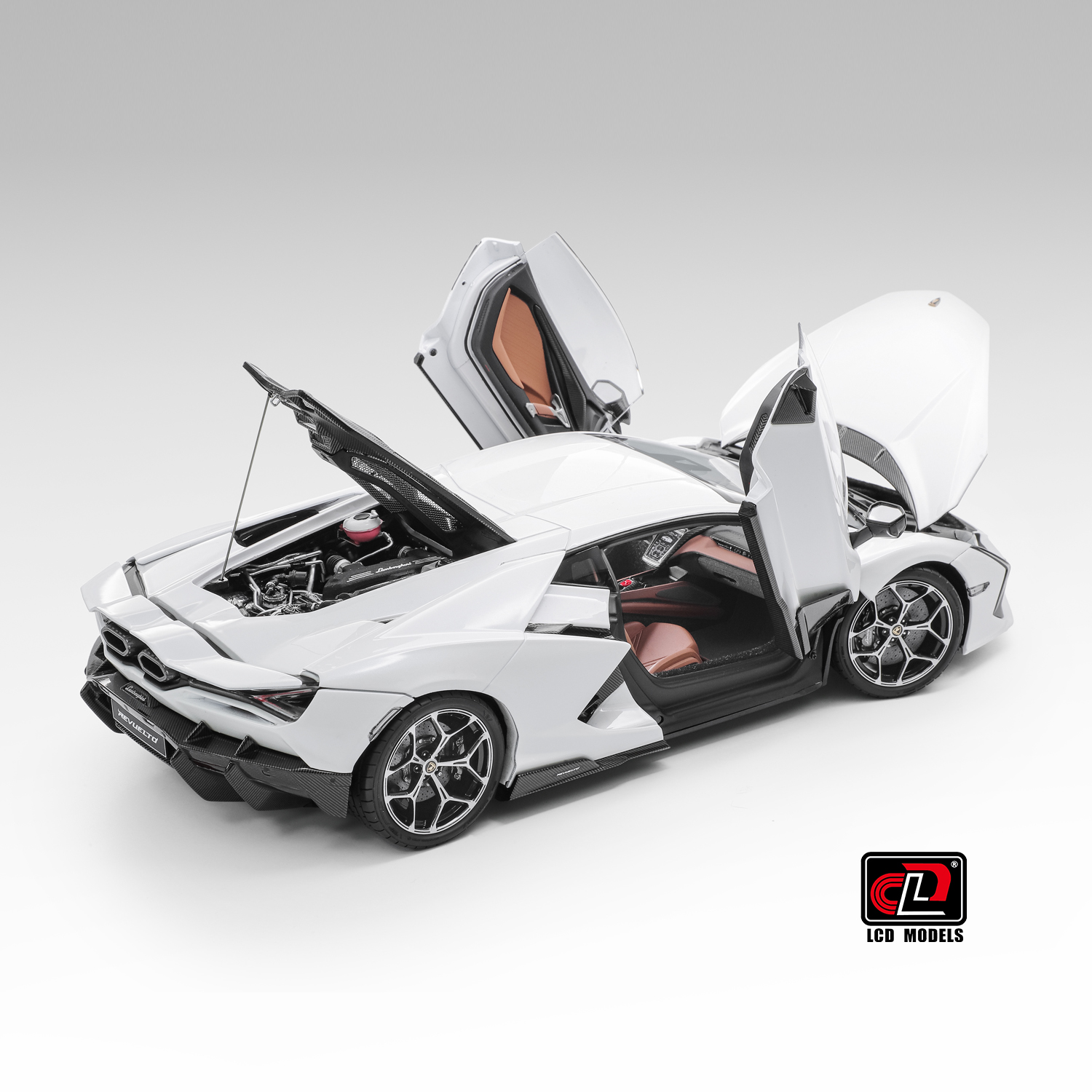 Lamborghini Revuelto pearl white 1:18 LCD Model