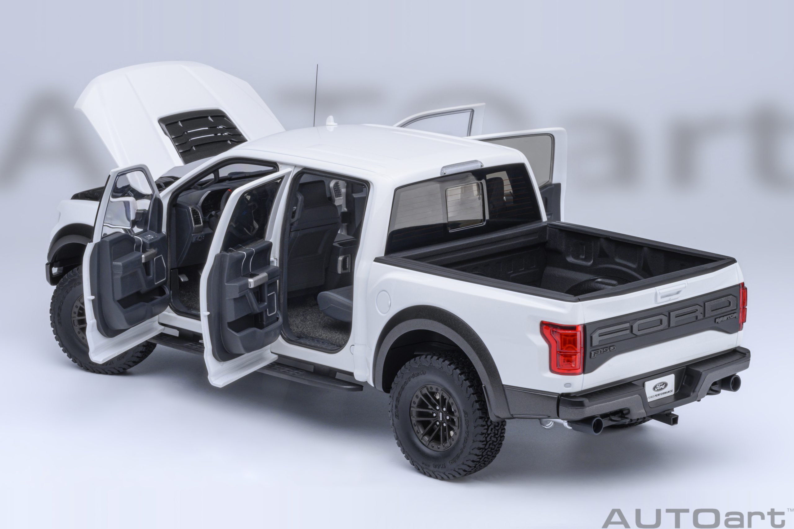 Ford F-150 Raptor Supercrew 2019 oxford white 1:18 AUTOart