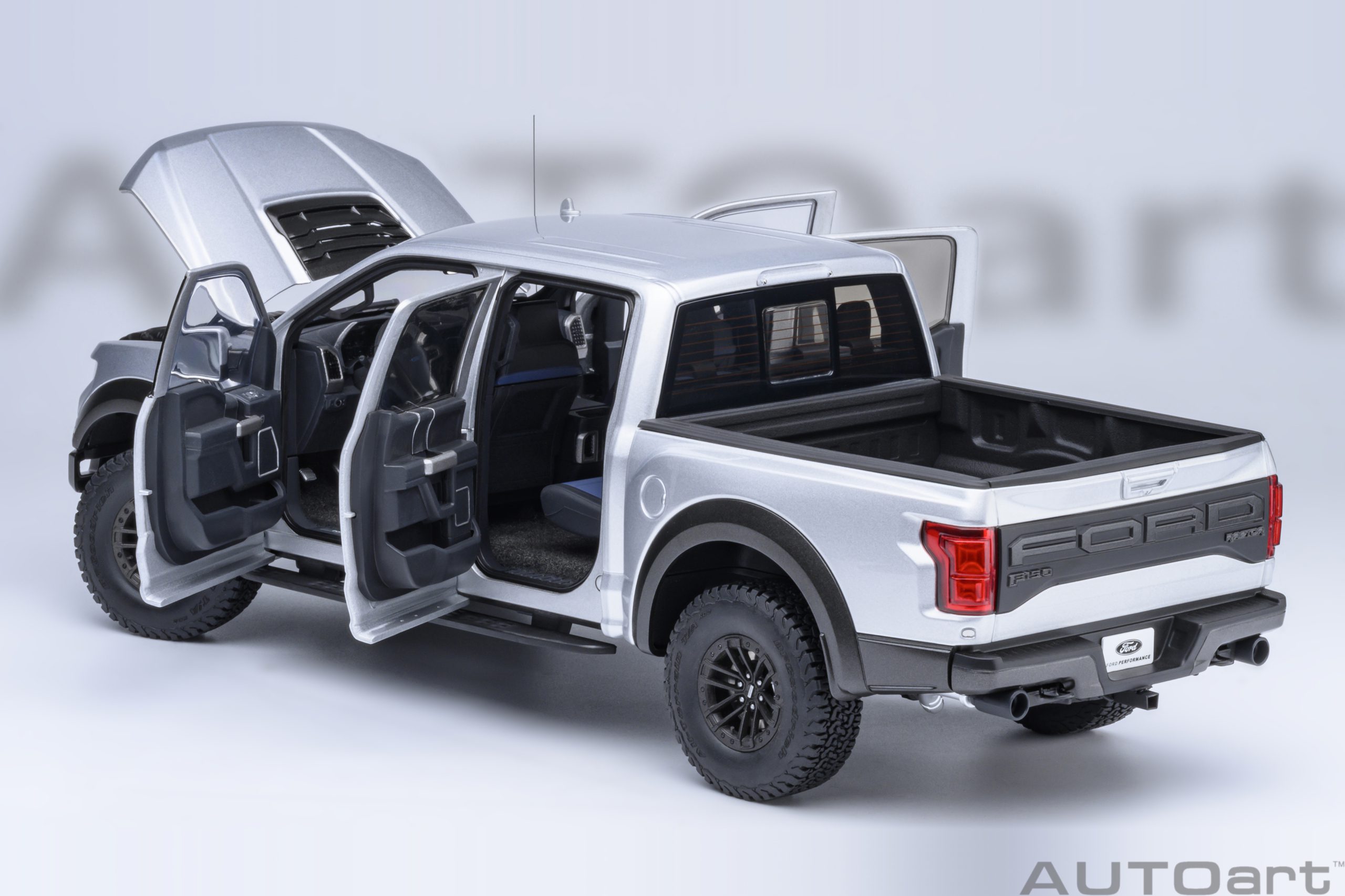 Ford F-150 Raptor Supercrew 2019 ingot silver 1:18 AUTOart