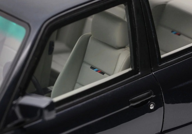 BMW E30 M3 Europameister 1988 Macau blue metallic 1:18 OttOmobile