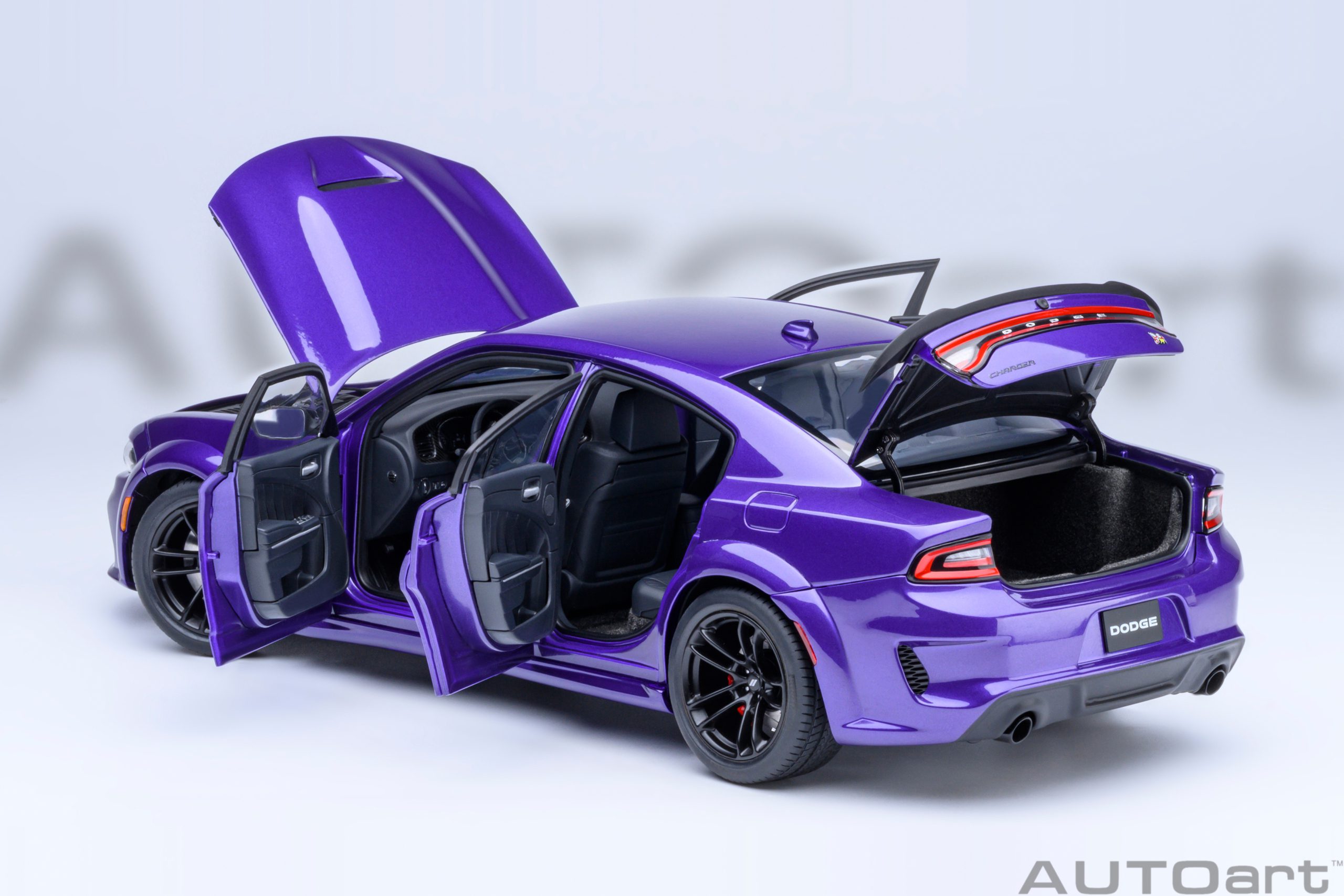 Dodge Charger Scat Pack Widebody plum crazy 1:18 AUTOart