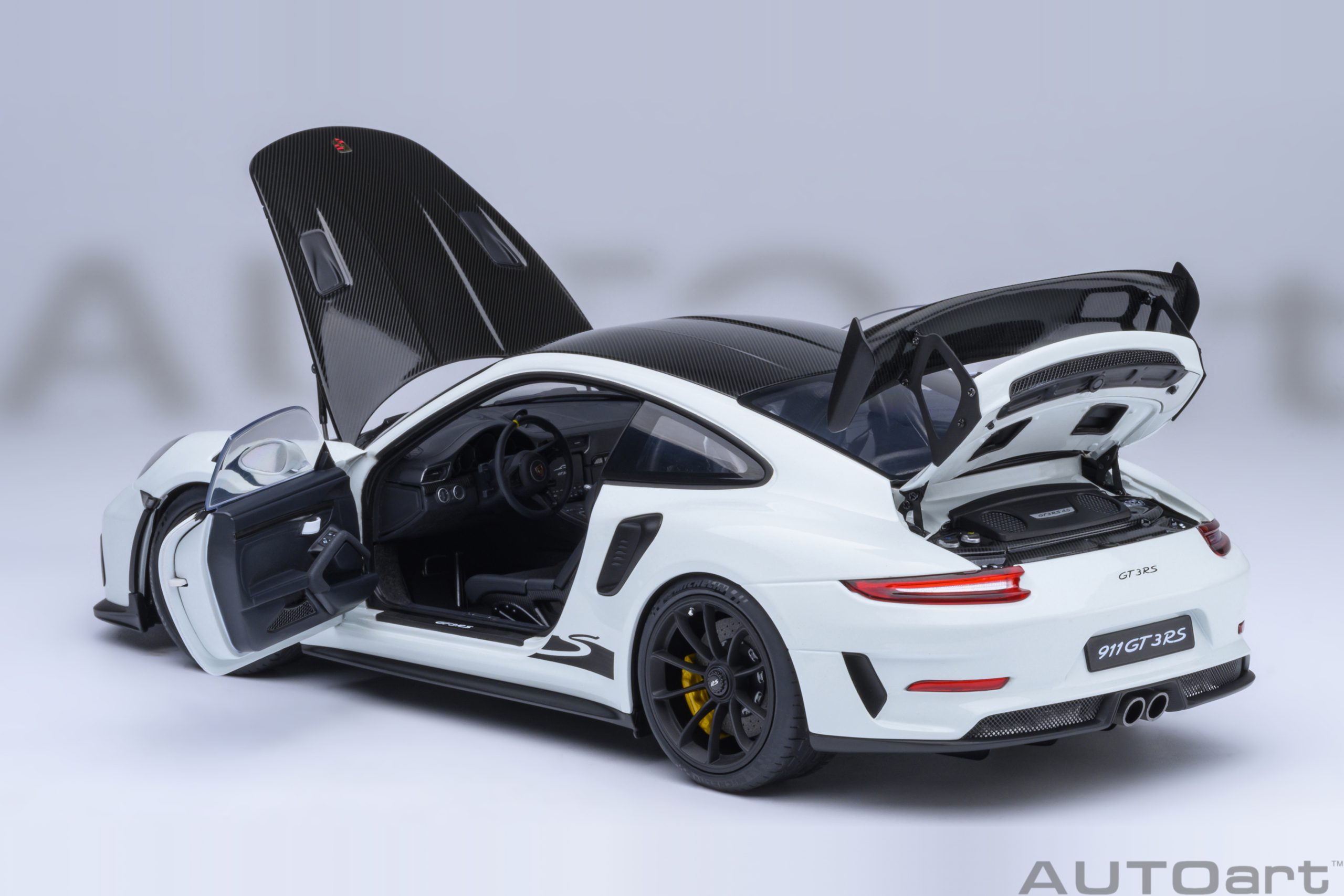 Porsche 911 GT3RS 2017 Weissach Package white 1:18 AUTOart