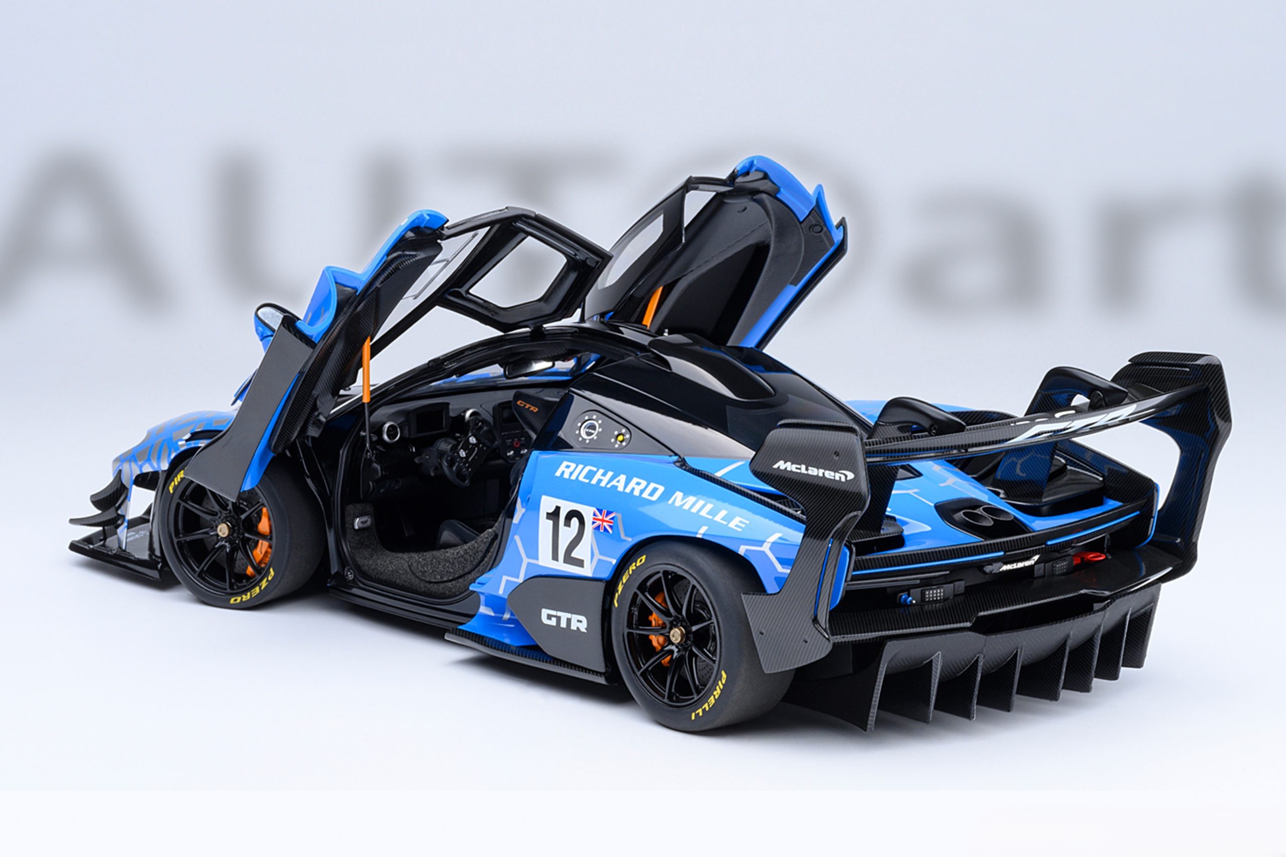 McLaren Senna GTR #12 Press 2021 1:18 AUTOart
