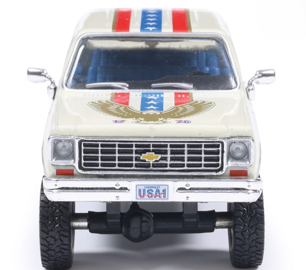 Chevrolet Custom Deluxe K30 Fleetside 1976 *July 4th Exclusive* 1:64 Ixo America