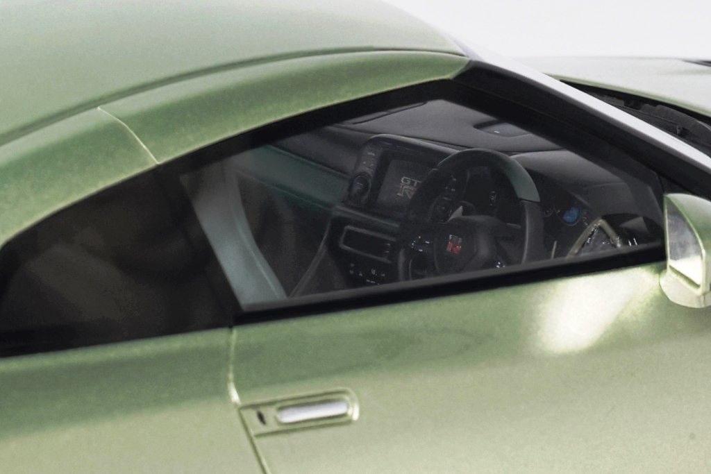 Nissan GT-R R35 Premium Edition T-Spec 2024 millenium jade 1:18 GT Spirit