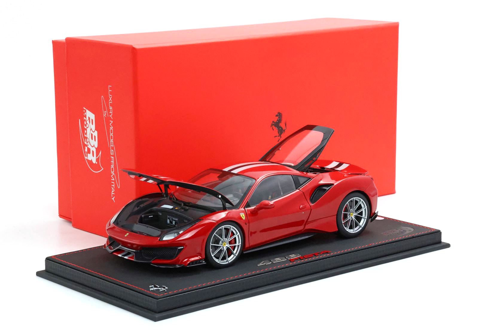 Ferrari 488 PISTA Rosso Corsa with stripe 1:18 B.B.R.