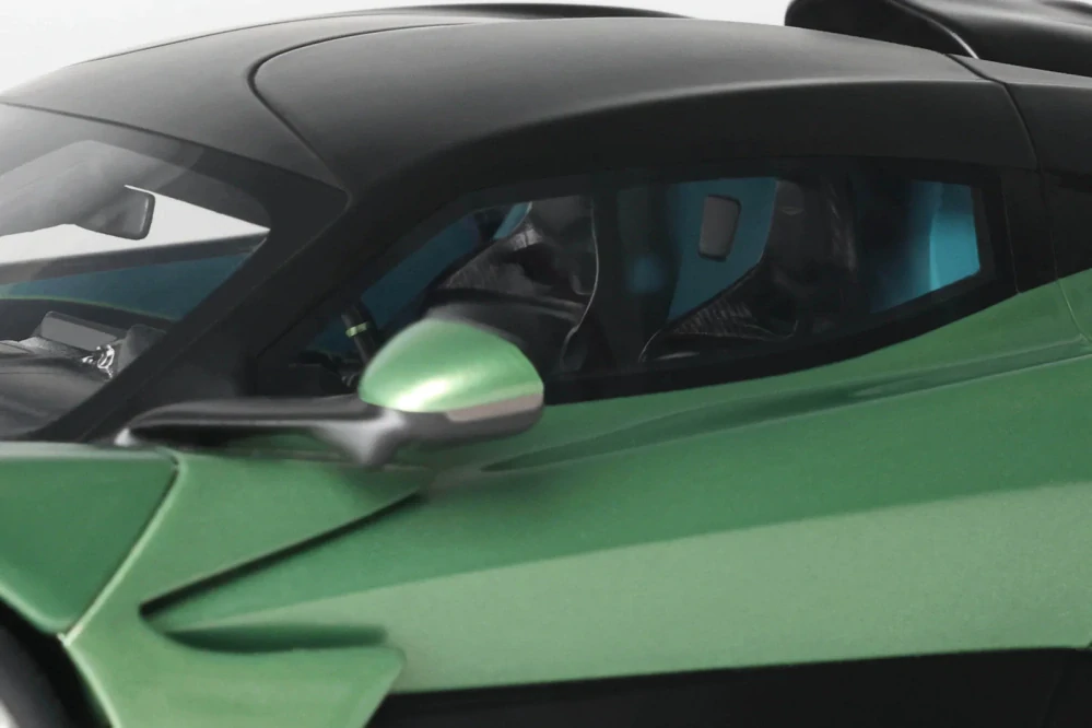 Aston Martin Valhalla 2025 green 1:18 GT Spirit