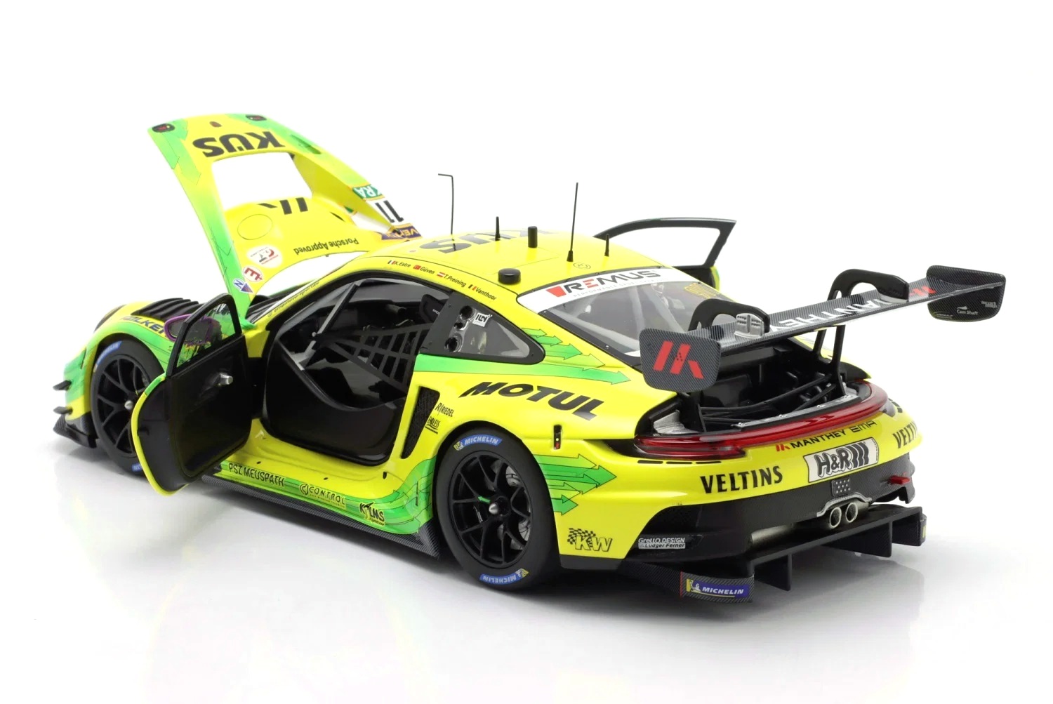 Porsche 911 GT3 R Manthey Grello #911 Vanthoor/Preining/Estre/Güven 2nd 24H Nürburgring 2024 1:18 Minichamps