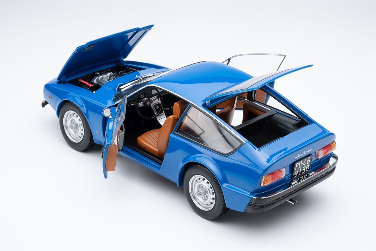 Alfa Romeo Junior Zagato 1969 blu medio 1:18 Norev