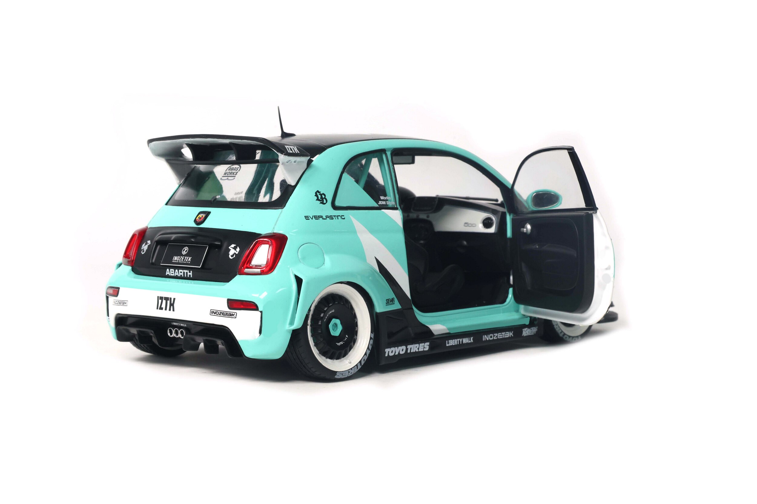 Fiat 595 Abarth Liberty Walk 1:18 Solido