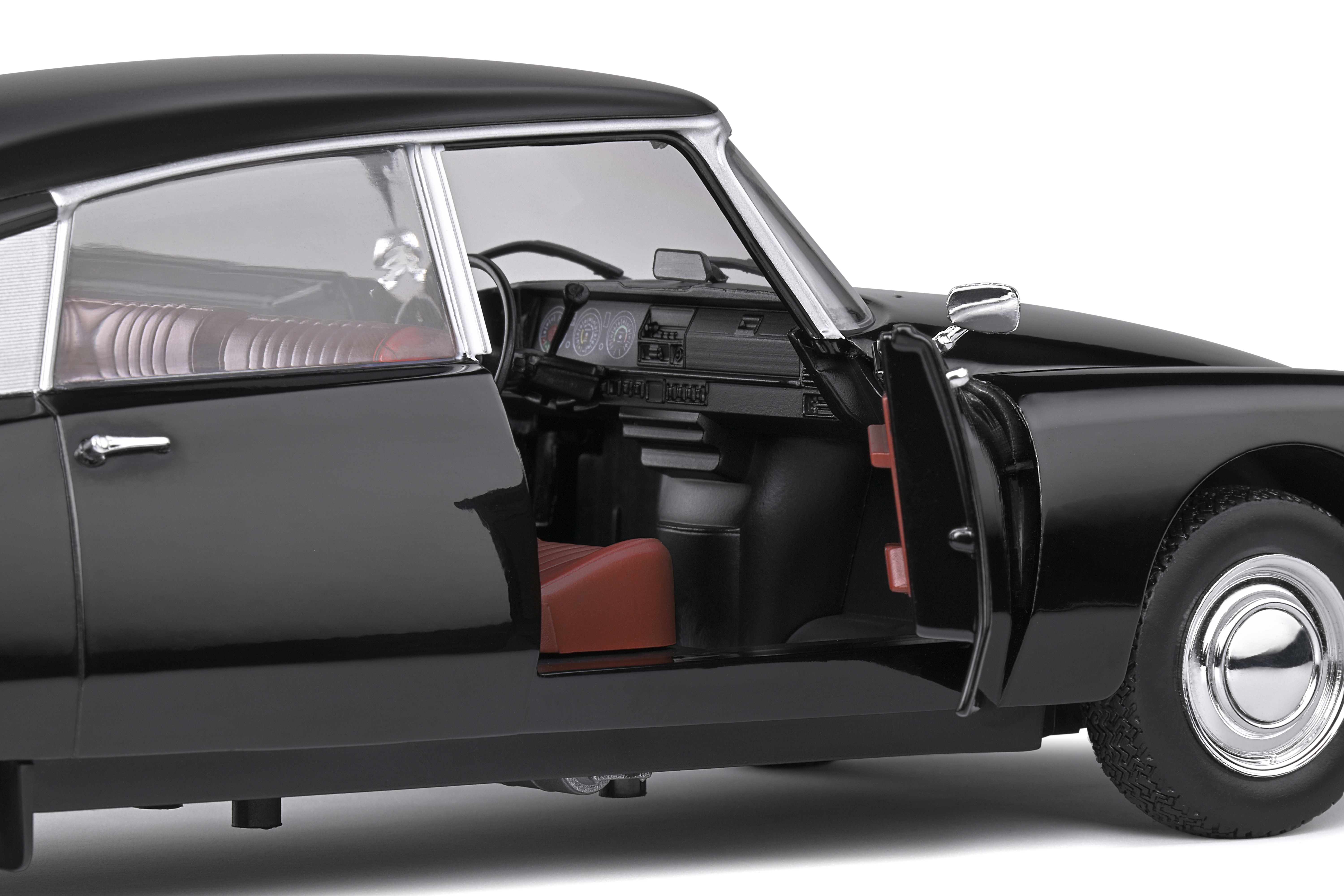 Citroen D Special 1972 black 1:18 Solido