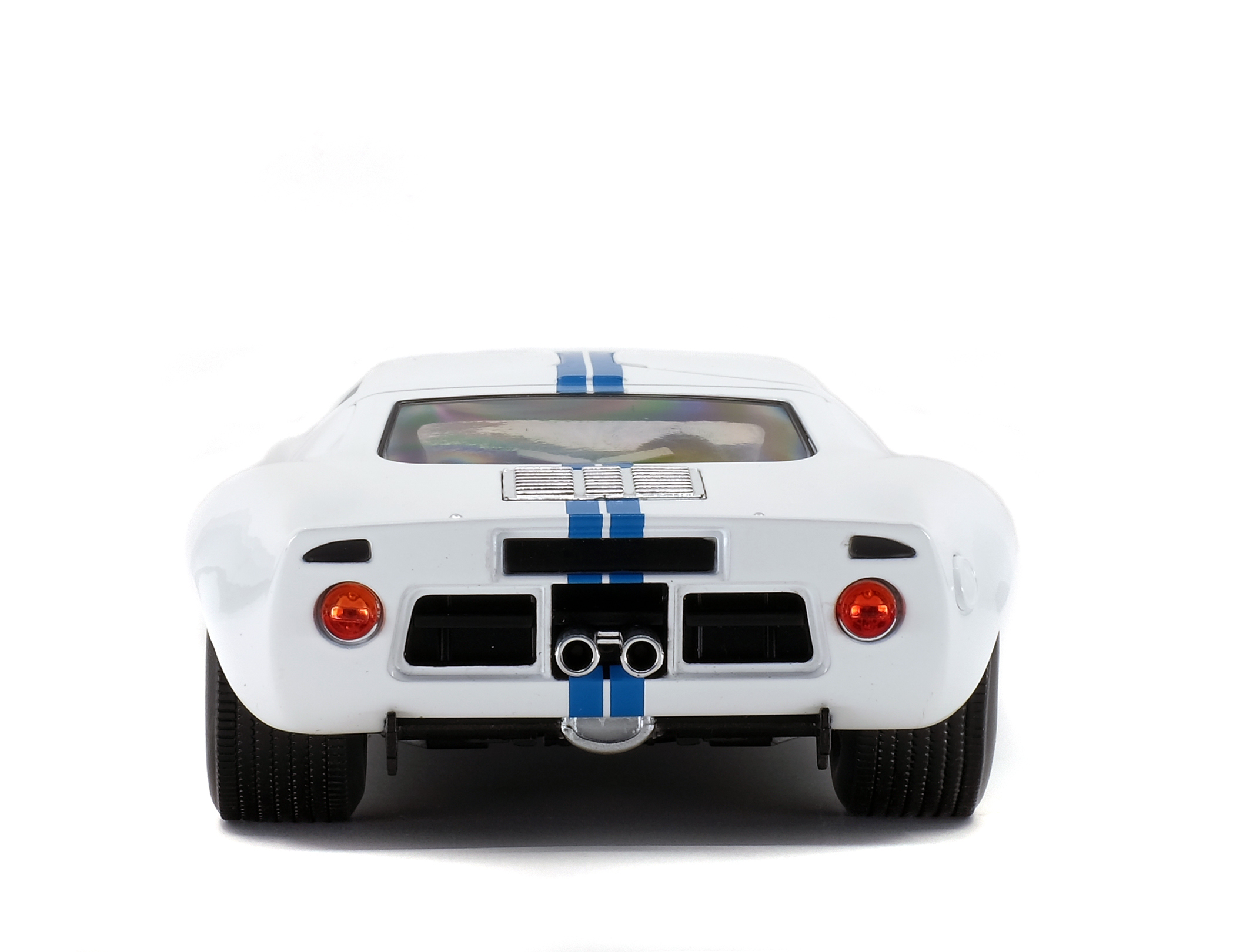 Ford GT40 MK.1 1968 white/blue stripes 1:18 Solido