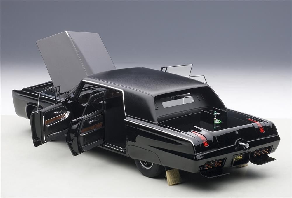 Chrysler Imperial 1966 "Black Beauty" Green Hornet 2011 black 1:18 AUTOart