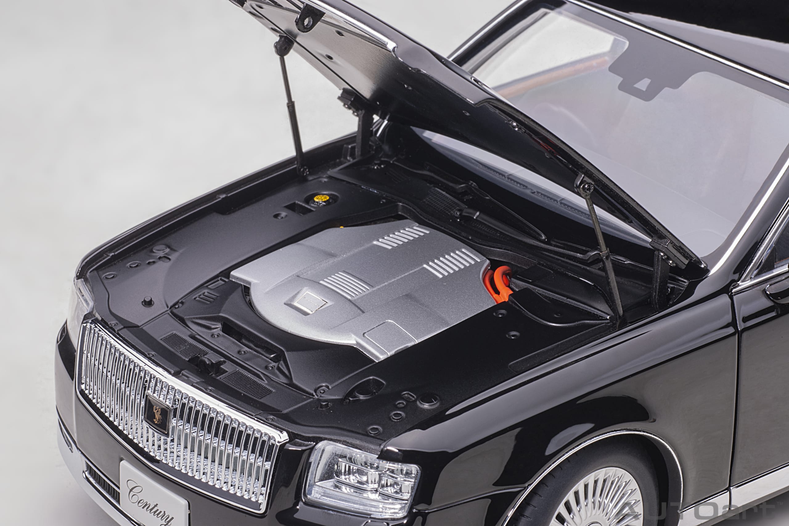 Toyota Century 2018 black 1:18 AUTOart