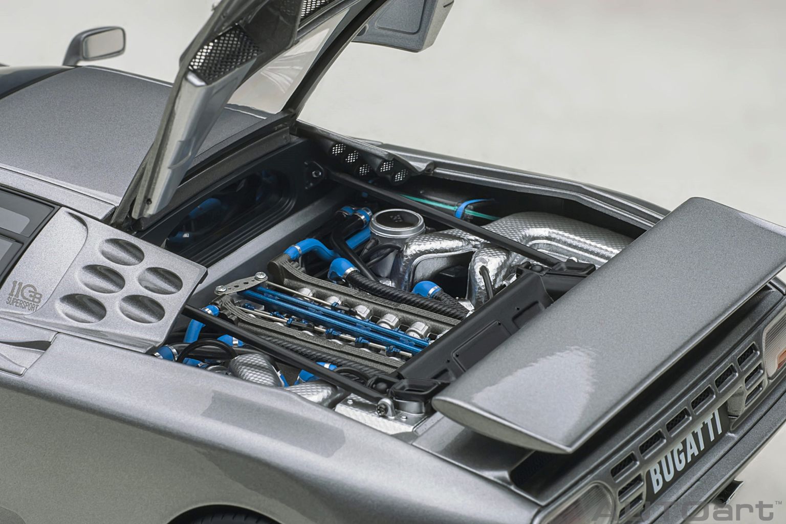 Bugatti EB 110 SS 1992 silver 1:18 AUTOart