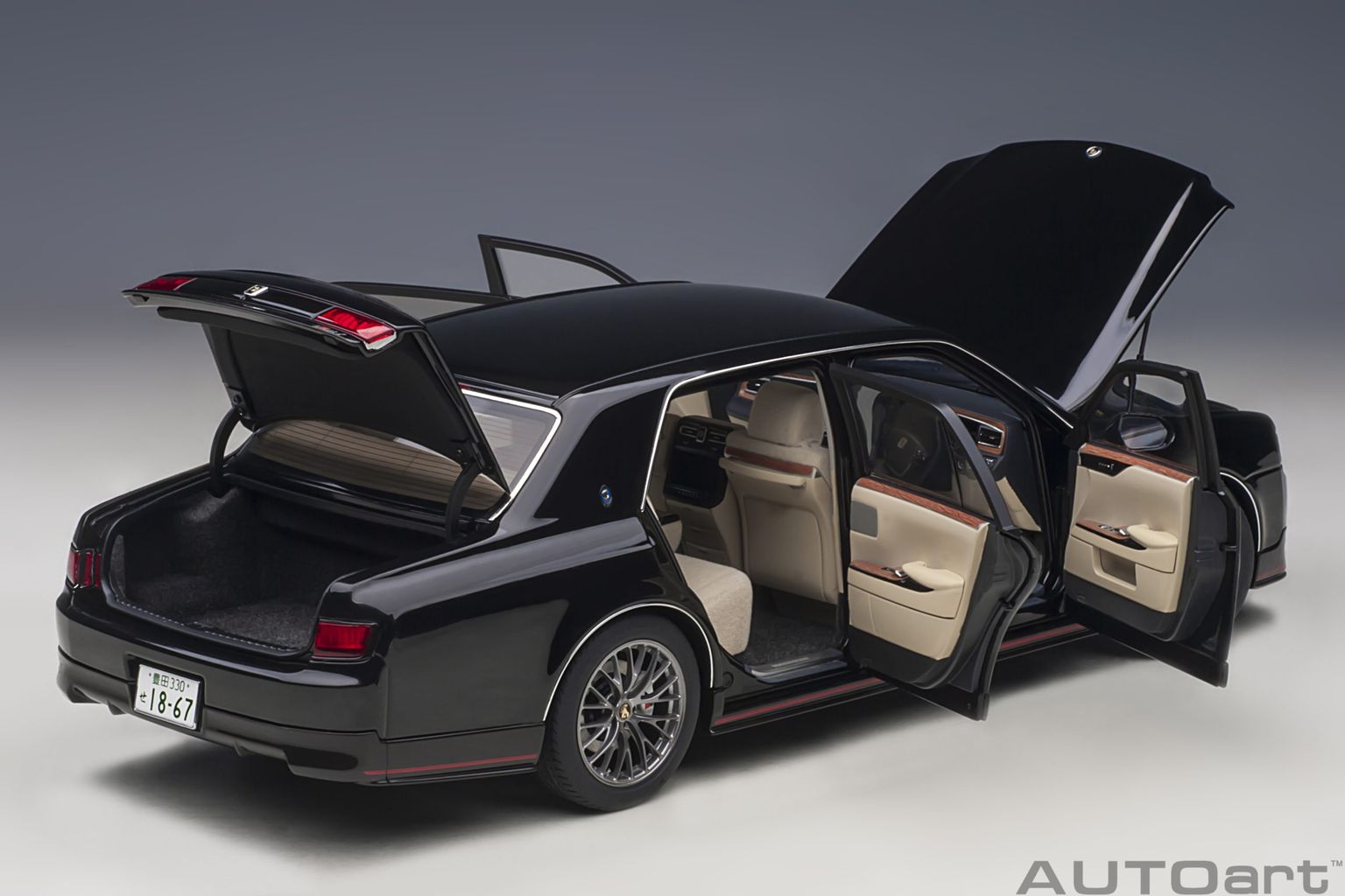 Toyota Century GRMN 2019 black 1:18 AUTOart