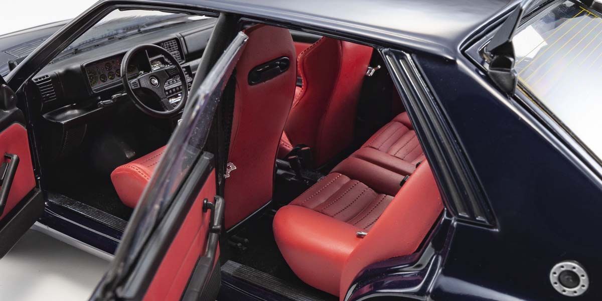 Lancia Delta HF Integrale EVO2 Club Italia 1992 1:18 Kyosho